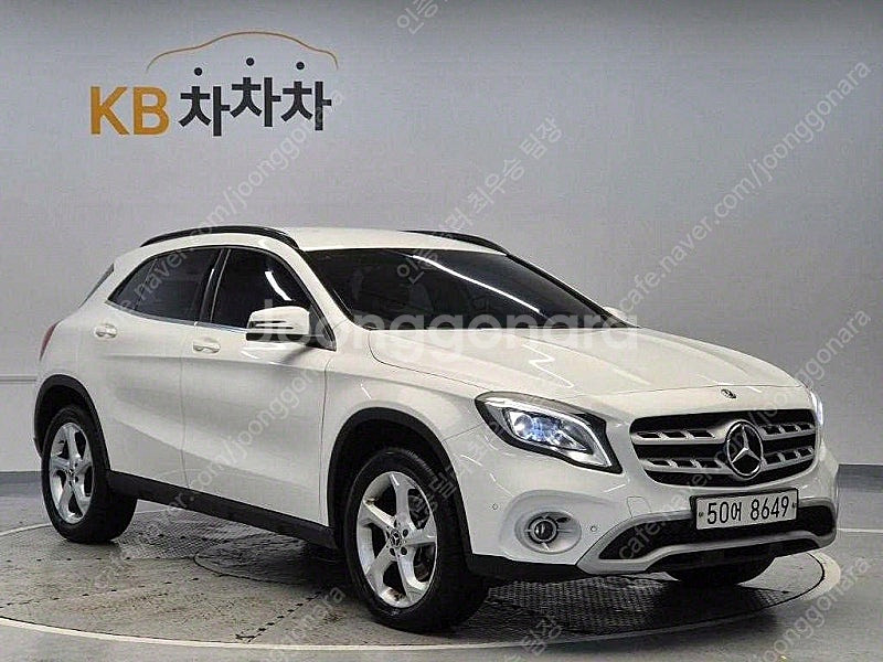 벤츠 GLA 중고 벤츠 GLA클래스 중고 흰색 2018년식 GLA220 수원중고차--4